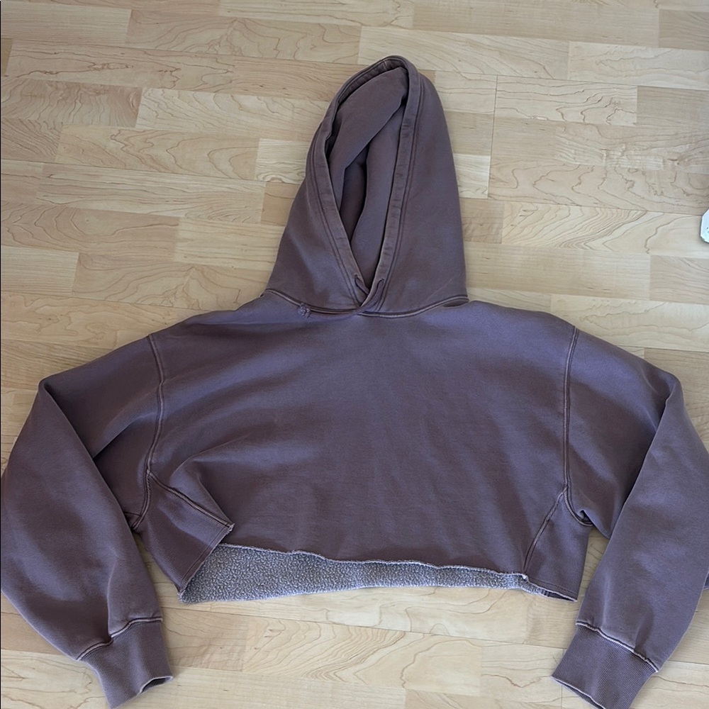 💜Aritzia TNA Cropped Hoodie - Picture 2 of 6